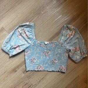American Eagle Outfitters Blue Floral Smocked Puff Sleeve Crop Top